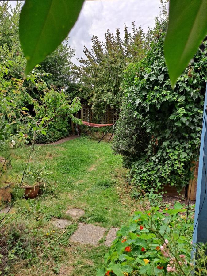Bed and Breakfast Pilgrims Of The Goddess Glastonbury Exterior foto